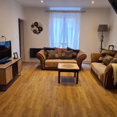Besseges Magnifique Appartement Avec Terrasse מראה חיצוני תמונה