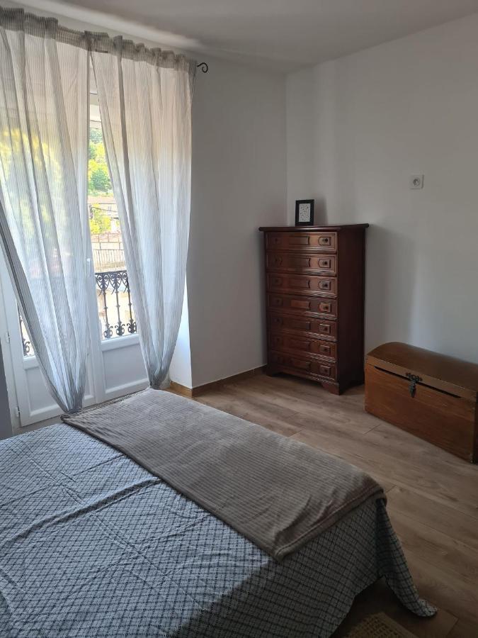 Besseges Magnifique Appartement Avec Terrasse מראה חיצוני תמונה